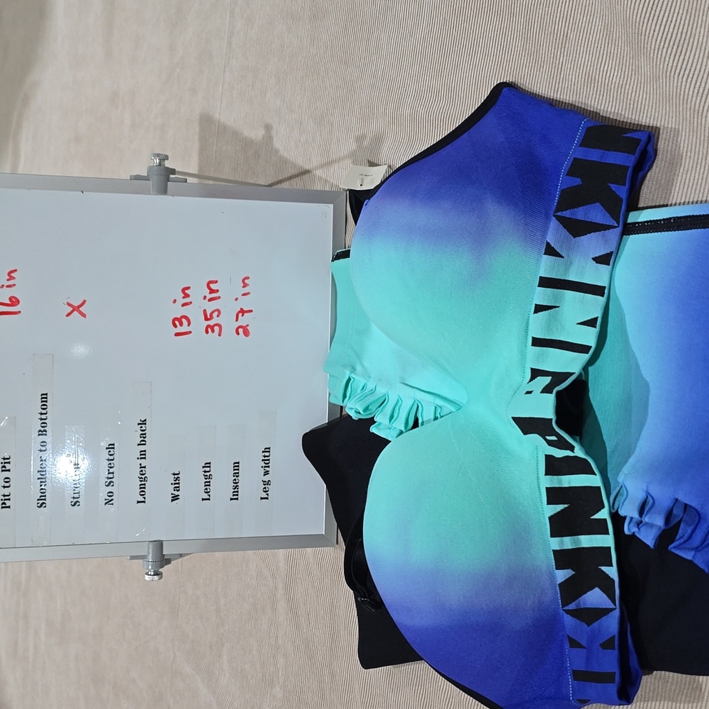 NWOT- Victoria's PINK Sport Bra - Picture 5 of 5